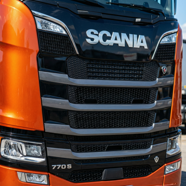 SCANIA 770S OU 1,2 MILHÃO NO PIX